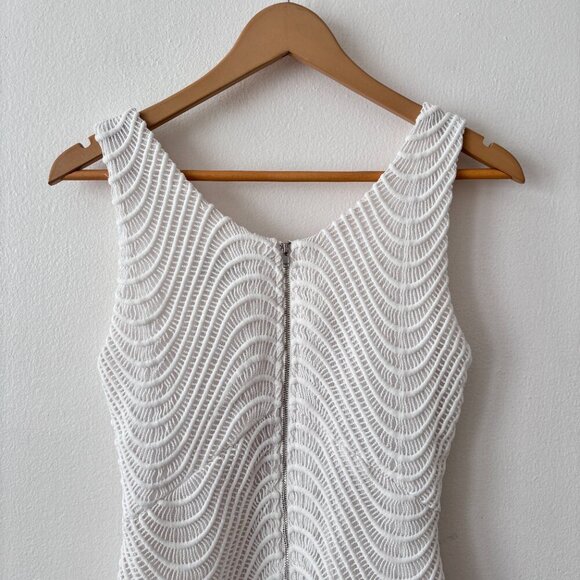 Elliatt Flare Lace Embroidered Midi Dress - Picture 9 of 10